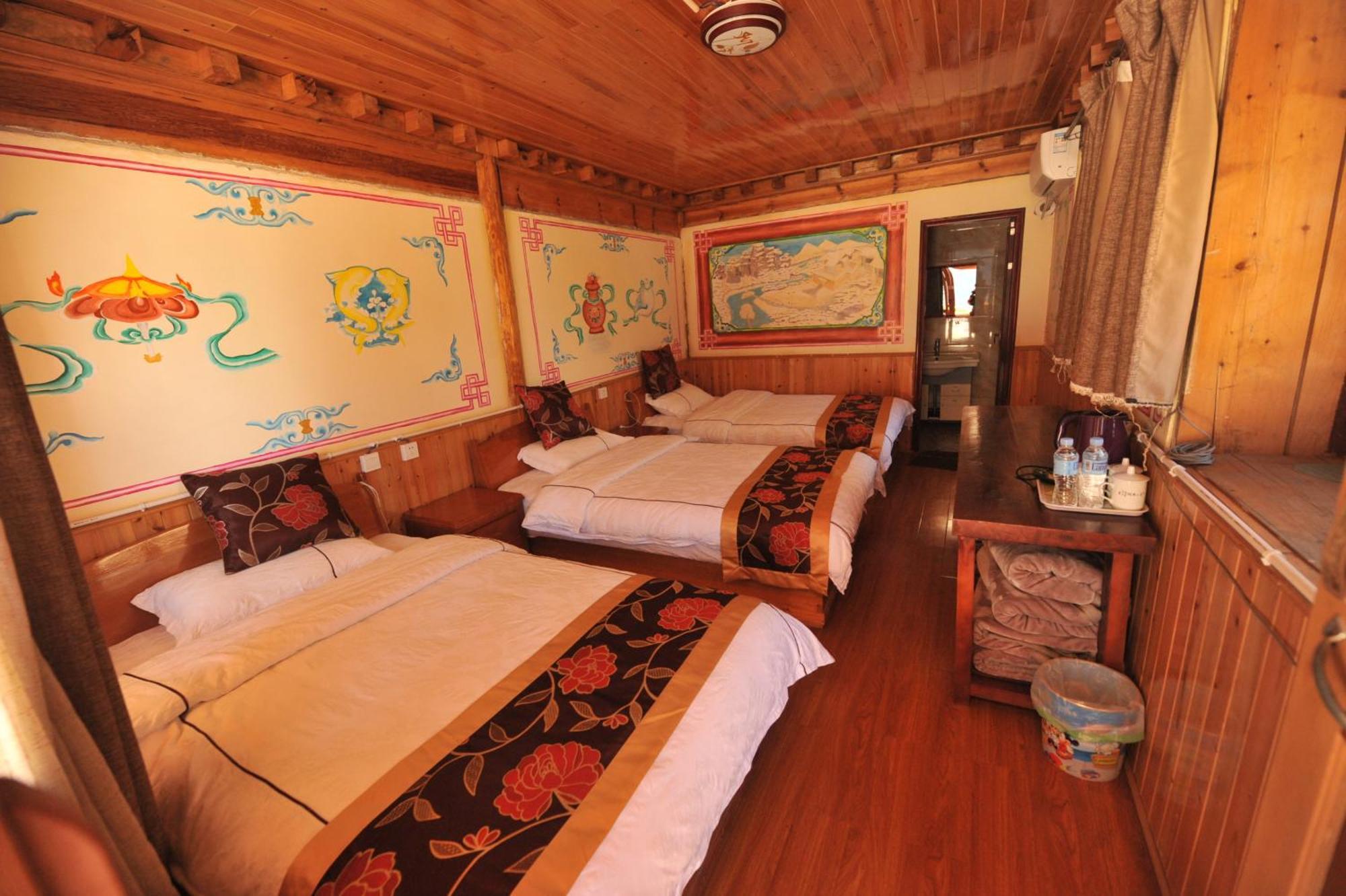 Tibet Guesthouse 虎跳峡卓玛客栈 Σάνγκρι-Λα Εξωτερικό φωτογραφία