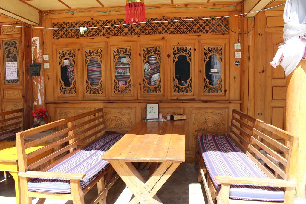 Tibet Guesthouse 虎跳峡卓玛客栈 Σάνγκρι-Λα Εξωτερικό φωτογραφία